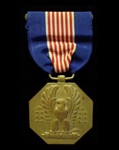 WWII U.S. Army Soldier’s Medal with Lapel Button & Ribbon Bar in Coffin Box - Image 3
