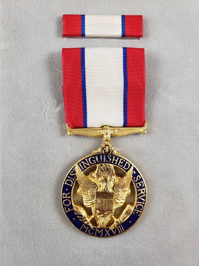 Vietnam Era U.S. Army Distinguished Service Medal in Case - Image 2