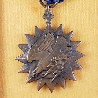 WWII Air Medal in Coffin Box: Full Wrap Brooch & Oak Leaf Cluster Device