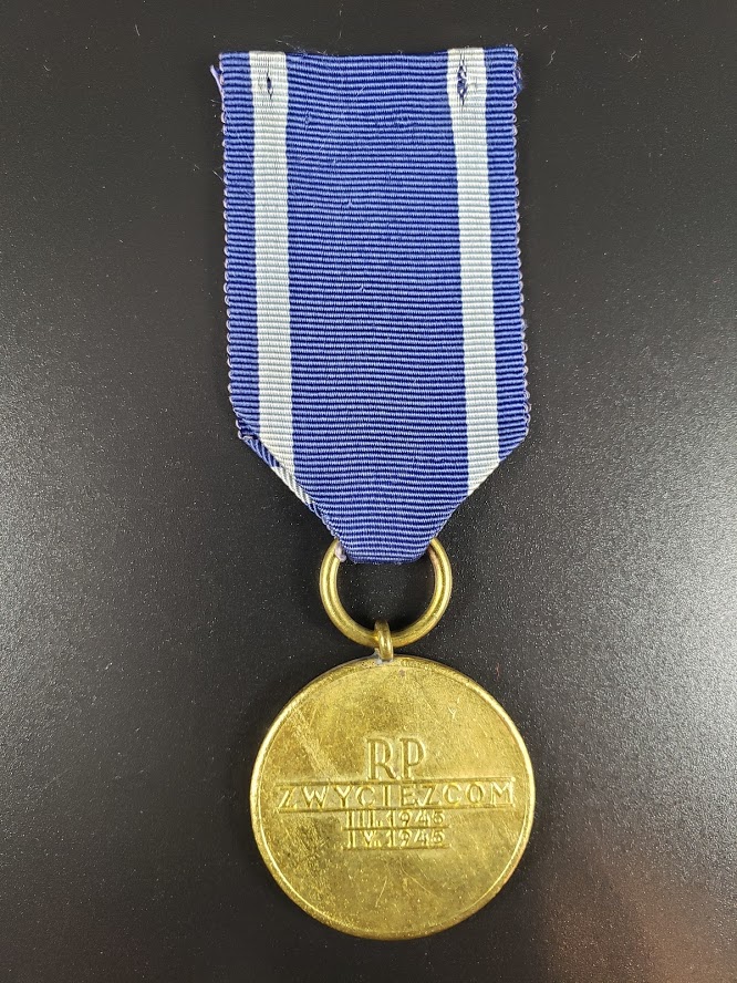 WWII Polish Medal for the Capture of the Baltic seaside and Oder River - Image 4
