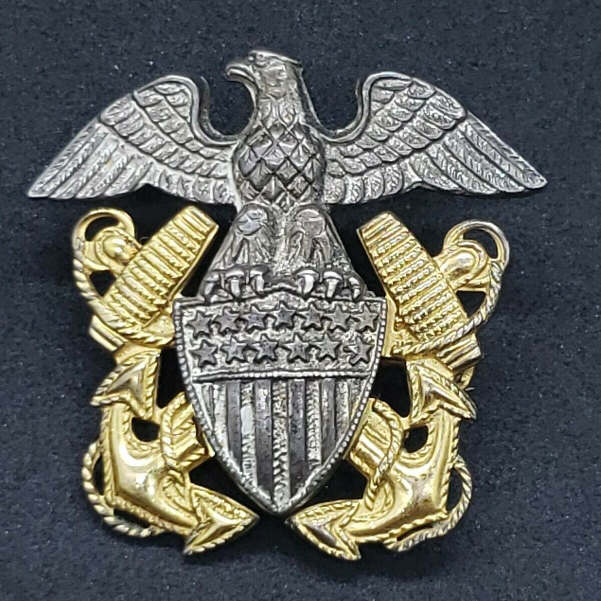 WWII USN Overseas Officer Cap Badge Sterling Insignia