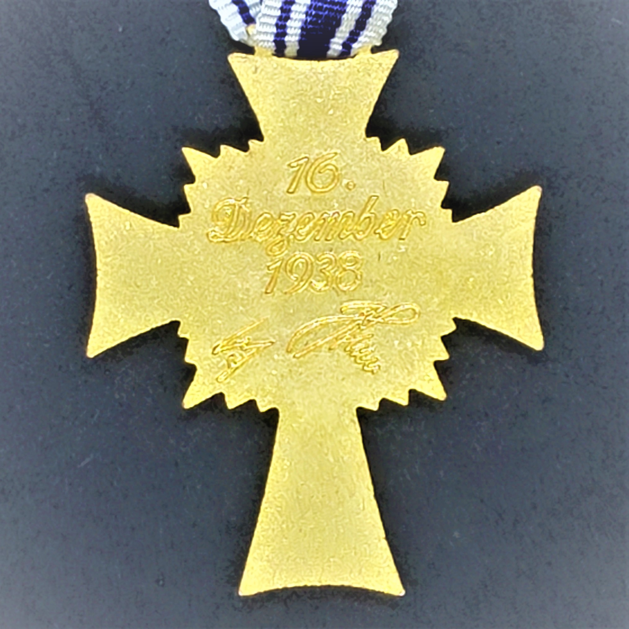 Honor Crosses of the German Mother: Gold Grade - Image 2
